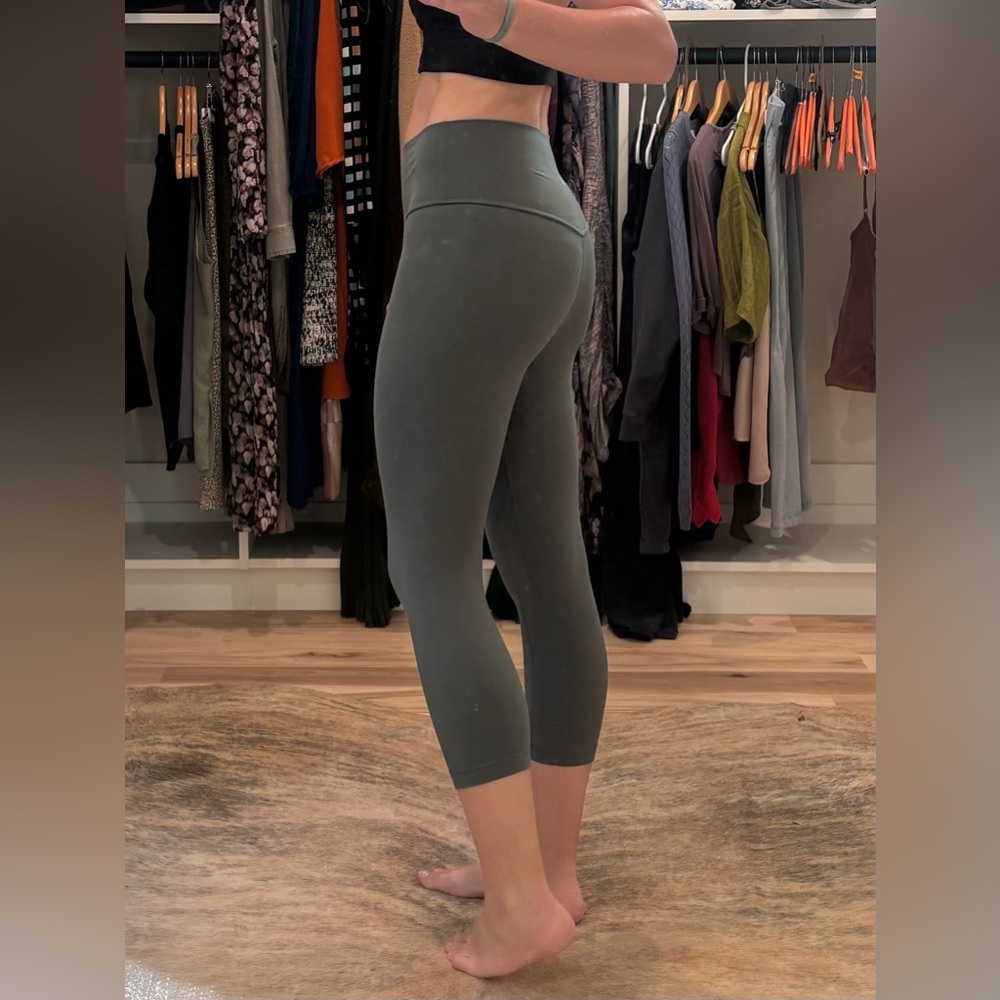 lululemon sage green align crop legging